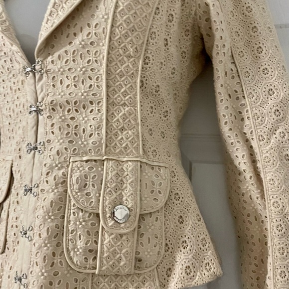 Marciano lace crochet overlay blazer size 0 - Picture 3 of 4